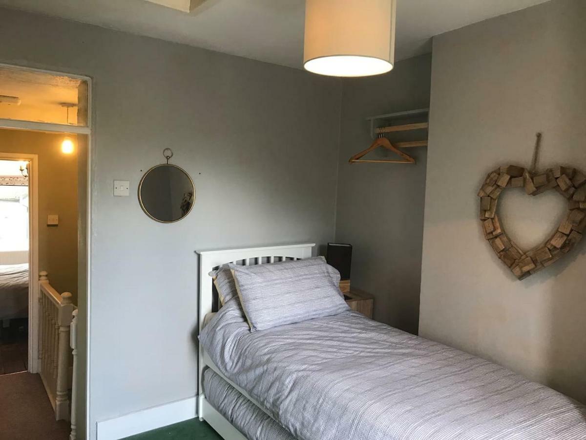 Ham Tree Cottage Trowbridge Buitenkant foto