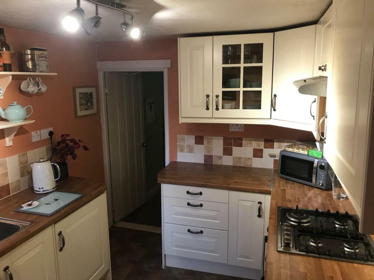 Ham Tree Cottage Trowbridge Buitenkant foto