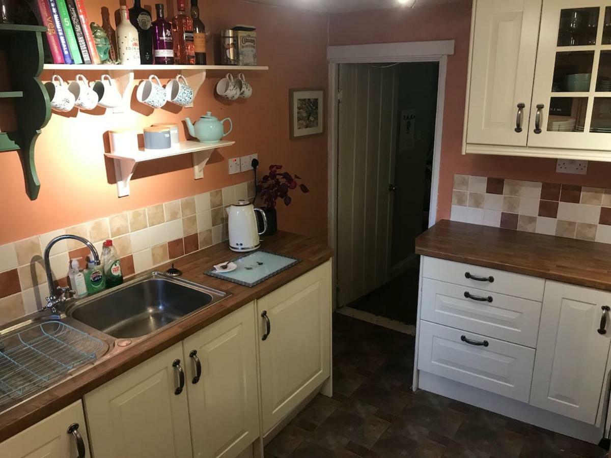 Ham Tree Cottage Trowbridge Buitenkant foto